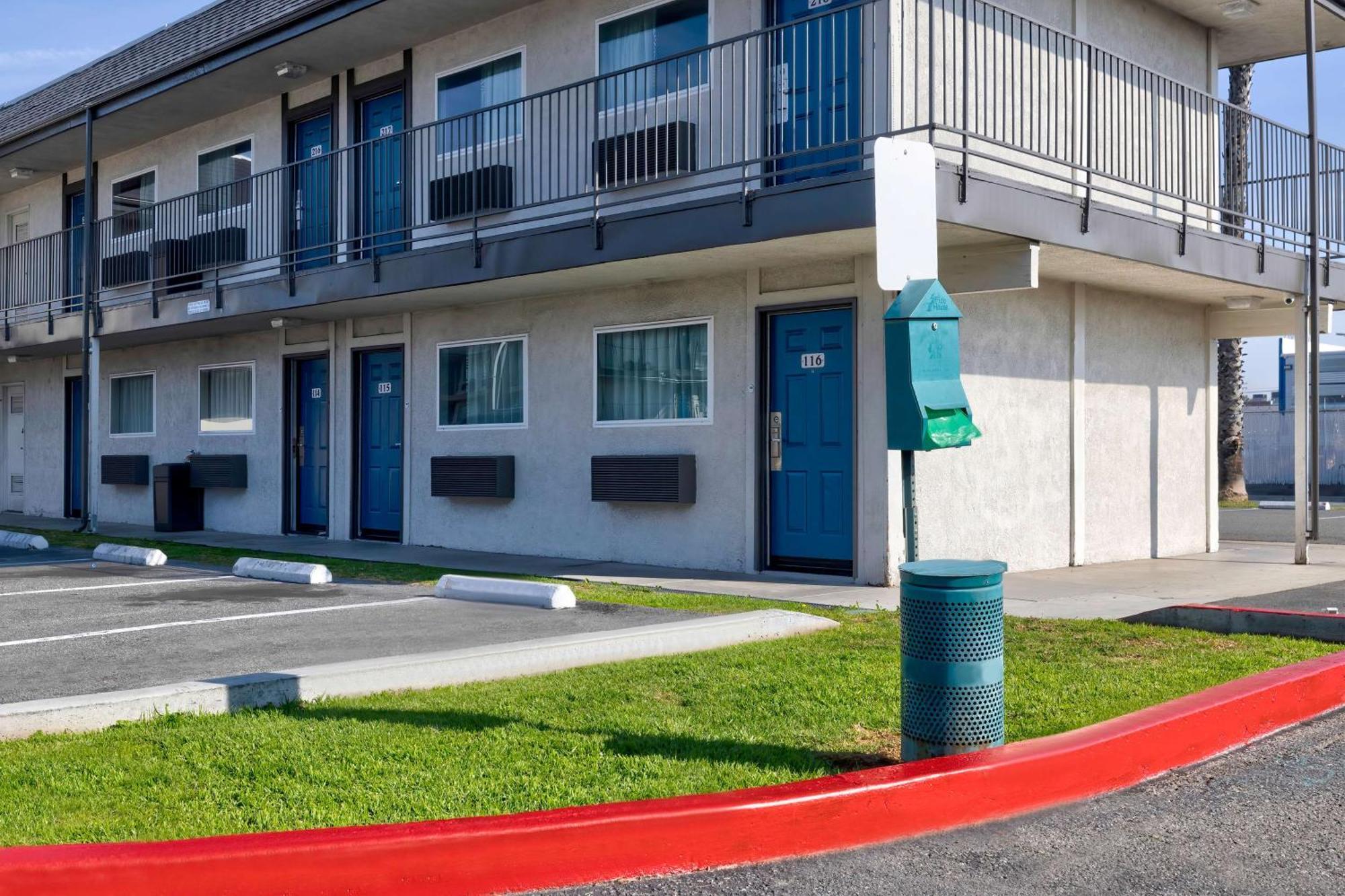 Motel 6-Anaheim, Ca - Fullerton East ภายนอก รูปภาพ