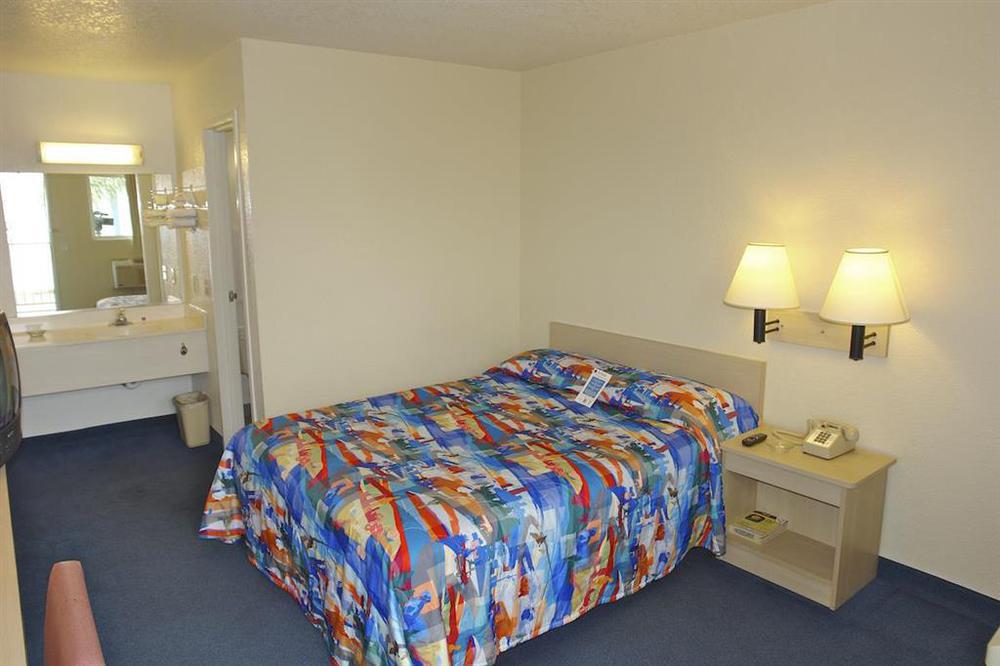 Motel 6-Anaheim, Ca - Fullerton East ห้อง รูปภาพ