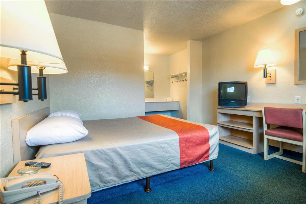 Motel 6-Anaheim, Ca - Fullerton East ห้อง รูปภาพ
